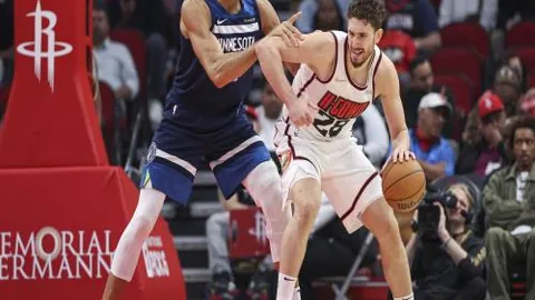 阿斯頓維拉官方宣布：前阿森納传奇门将马丁内斯加盟，助力枪手双冠王辉煌